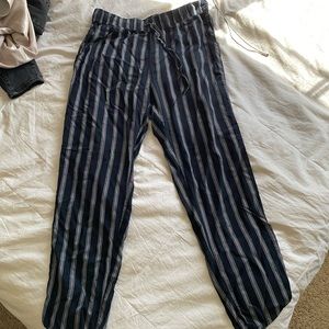AMERICAN EAGLE Blue and White Flowy Pants
